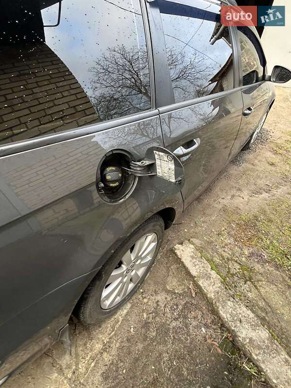 Универсал Volkswagen Passat 2014 в Перемышлянах