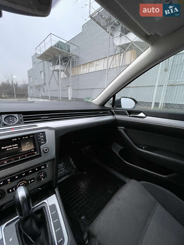 Универсал Volkswagen Passat 2015 в Берегово фото 10 Универсал Volkswagen Passat 2015 в Берегово