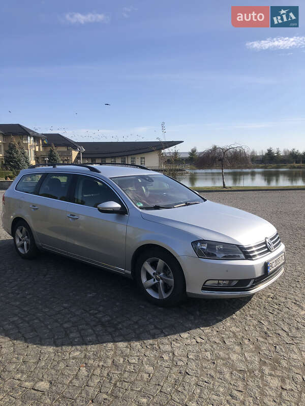 Универсал Volkswagen Passat 2014 в Жовкве