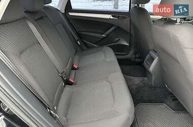 Седан Volkswagen Passat 2015 в Киеве