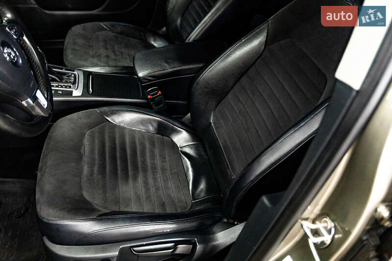 Седан Volkswagen Passat 2012 в Киеве