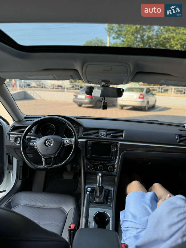 Седан Volkswagen Passat 2017 в Одесі