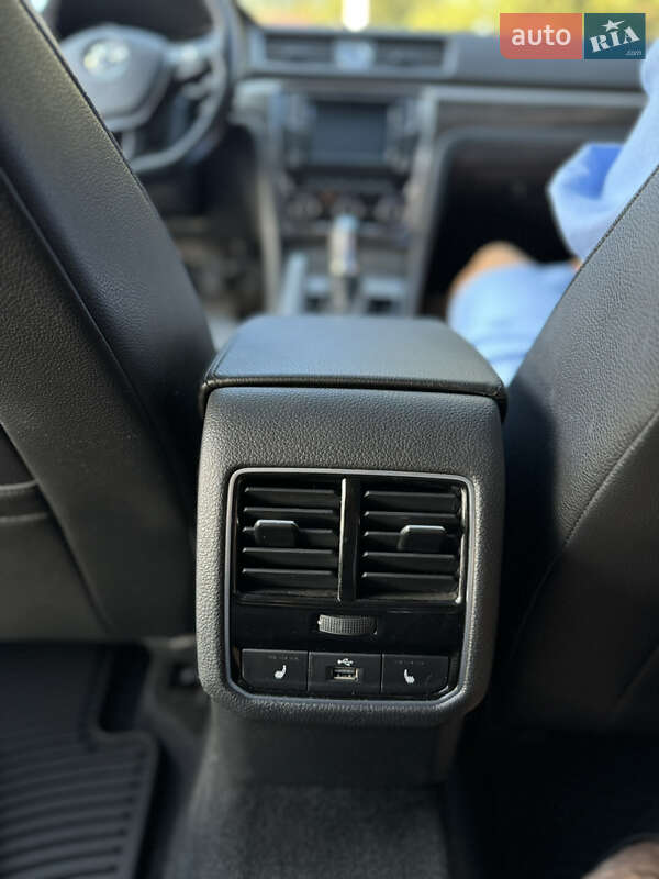Седан Volkswagen Passat 2017 в Одесі