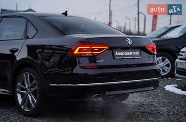 Седан Volkswagen Passat 2017 в Черновцах