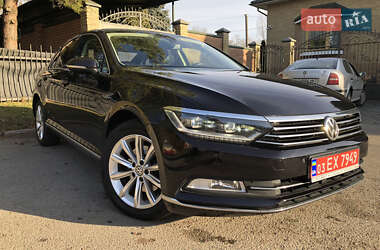 Седан Volkswagen Passat 2017 в Луцьку