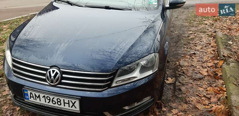Універсал Volkswagen Passat 2014 в Житомирі