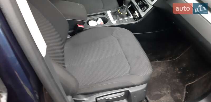 Універсал Volkswagen Passat 2014 в Житомирі