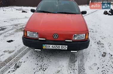 Седан Volkswagen Passat 1990 в Любарі