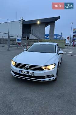 Седан Volkswagen Passat 2018 в Києві