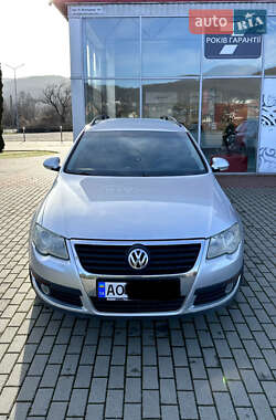 Универсал Volkswagen Passat 2006 в Хусте