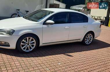 Седан Volkswagen Passat 2011 в Днепре