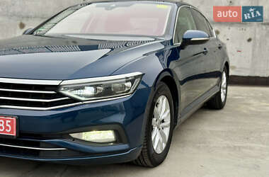 Седан Volkswagen Passat 2020 в Києві