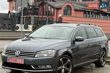 Універсал Volkswagen Passat 2012 в Львові