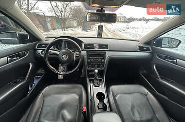 Седан Volkswagen Passat 2013 в Новій Ушиці