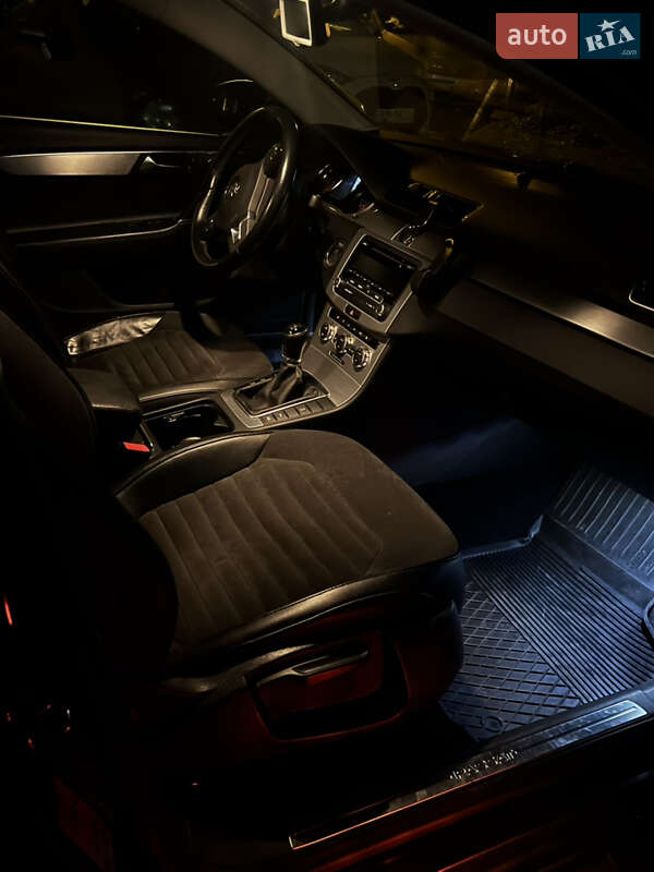 Универсал Volkswagen Passat 2013 в Самборе