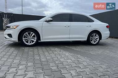 Седан Volkswagen Passat 2020 в Луцьку