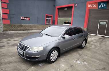 Седан Volkswagen Passat 2005 в Ставищі