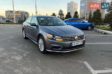 Седан Volkswagen Passat 2016 в Киеве