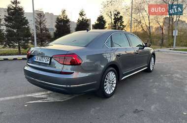 Седан Volkswagen Passat 2016 в Киеве