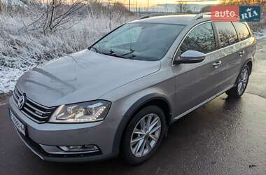 Універсал Volkswagen Passat 2012 в Луцьку