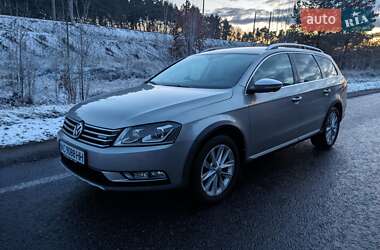 Універсал Volkswagen Passat 2012 в Луцьку