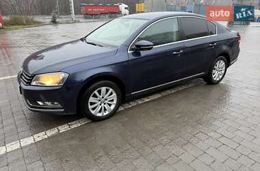 Седан Volkswagen Passat 2013 в Тернополе