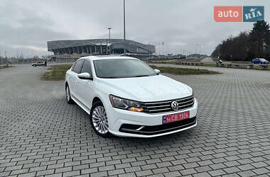 Седан Volkswagen Passat 2016 в Львові