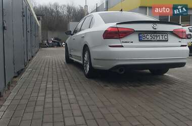 Седан Volkswagen Passat 2015 в Львове