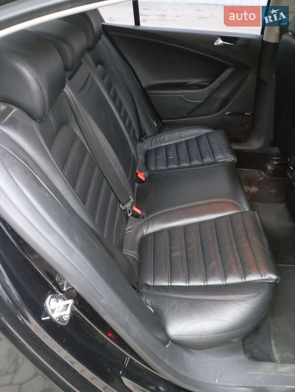 Седан Volkswagen Passat 2006 в Дубно