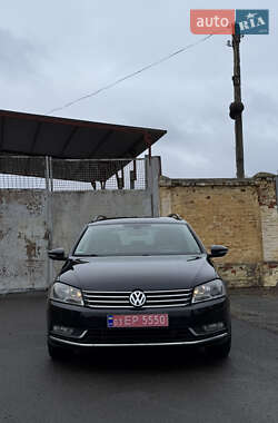 Універсал Volkswagen Passat 2012 в Конотопі