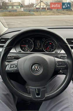 Універсал Volkswagen Passat 2012 в Конотопі