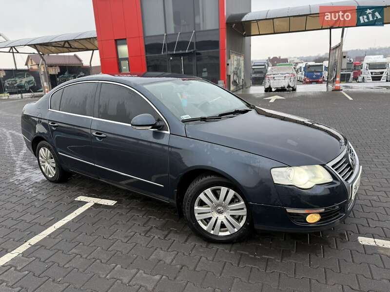 Седан Volkswagen Passat 2005 в Чернівцях