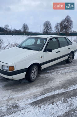 Седан Volkswagen Passat 1989 в 