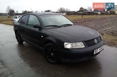 Седан Volkswagen Passat 2000 в Костопілі