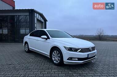 Седан Volkswagen Passat 2017 в Чернівцях