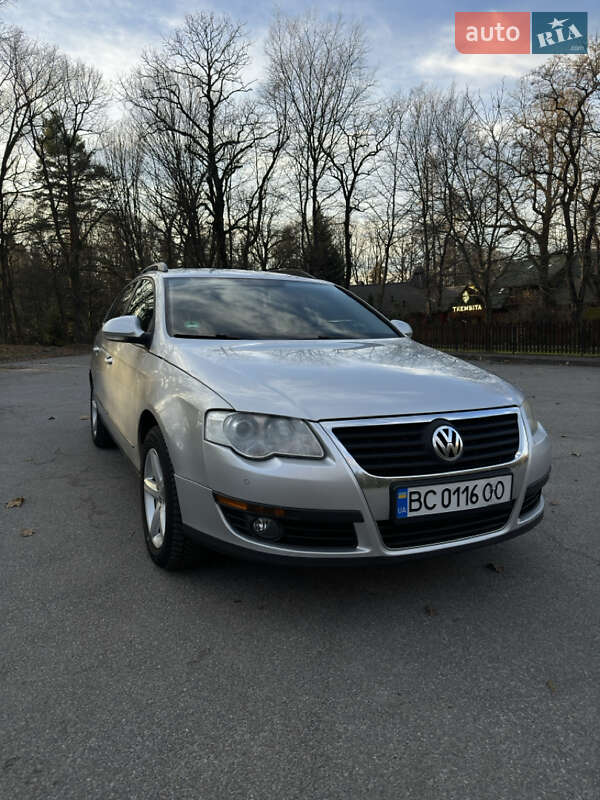 Універсал Volkswagen Passat 2009 в Трускавці