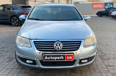 Седан Volkswagen Passat 2006 в Одессе