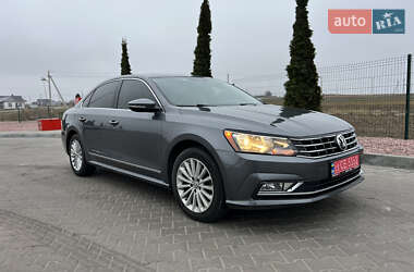 Седан Volkswagen Passat 2017 в 