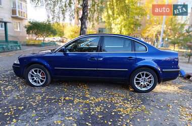 Седан Volkswagen Passat 2001 в Зміїві