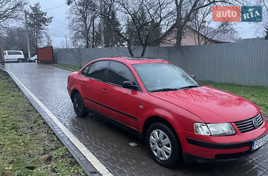 Седан Volkswagen Passat 1997 в Чернівцях