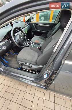Универсал Volkswagen Passat 2011 в 