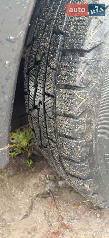 Седан Volkswagen Passat 1990 в Старокостянтинові