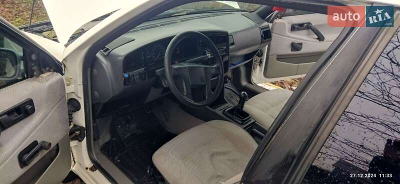 Седан Volkswagen Passat 1990 в Старокостянтинові