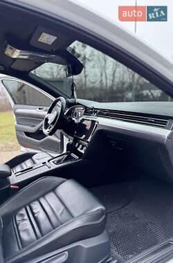Седан Volkswagen Passat 2017 в 