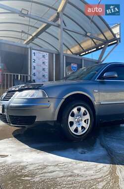 Седан Volkswagen Passat 2002 в 