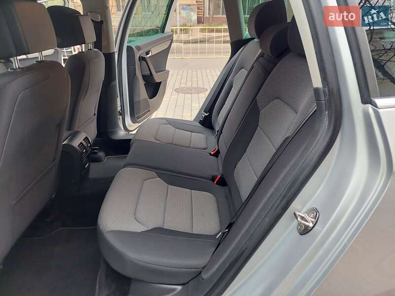 Универсал Volkswagen Passat 2015 в Одессе