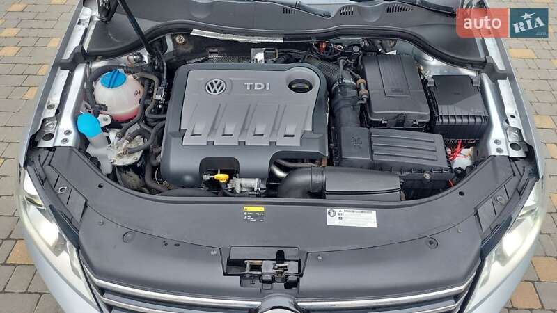 Универсал Volkswagen Passat 2015 в Одессе