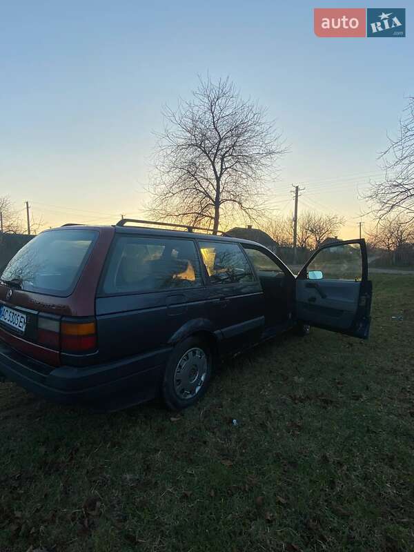Универсал Volkswagen Passat 1989 в Турийске
