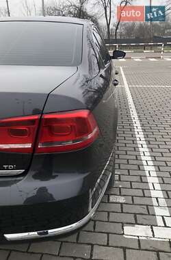 Седан Volkswagen Passat 2010 в Коломые