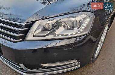 Седан Volkswagen Passat 2013 в Черновцах